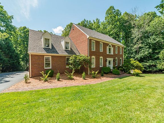 2nd image of 109 Winterberry Dr