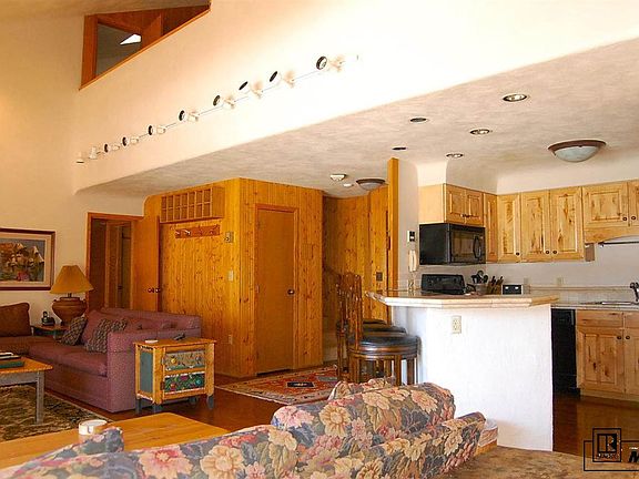 5th image of 2420 Ski Trail Ln #507