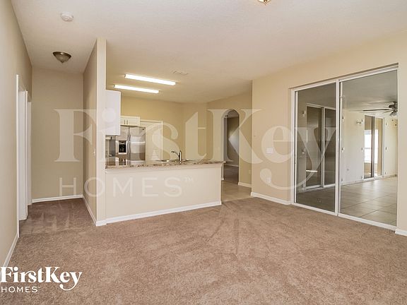 3rd image of 434 Bloomfield Dr