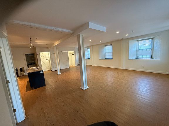 5th image of 535 Roosevelt Ave APT 1001
