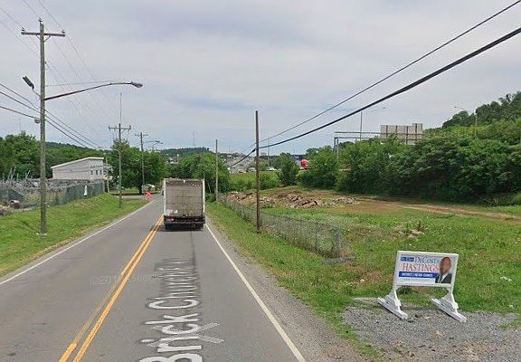 3rd image of 1225 Brick Church Pike