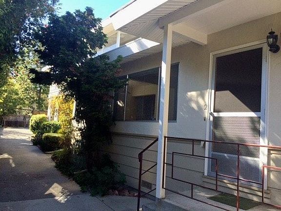 4th image of 211 Highland Ave APT 2