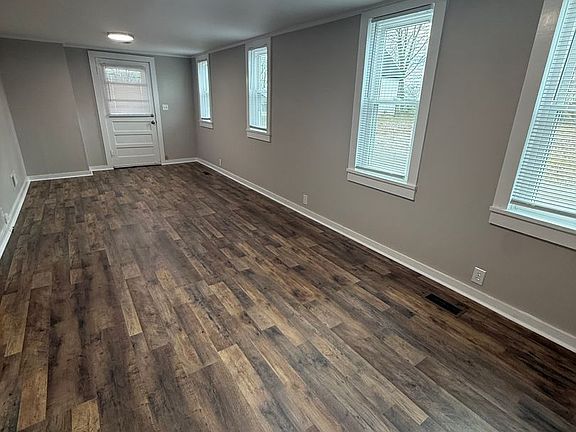 2nd image of 221 McCreary Hts