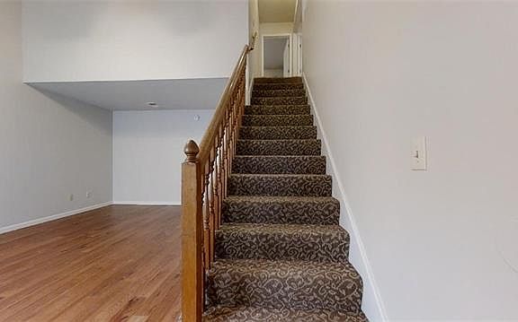 3rd image of 1133 Dean Dr