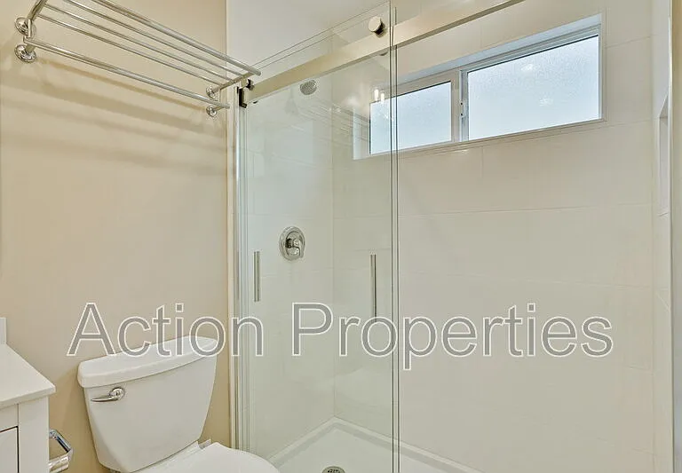 370 Camille Ct — Photo 16
