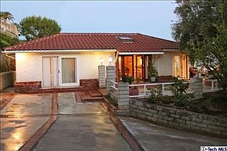3rd image of 932 La Rambla Dr