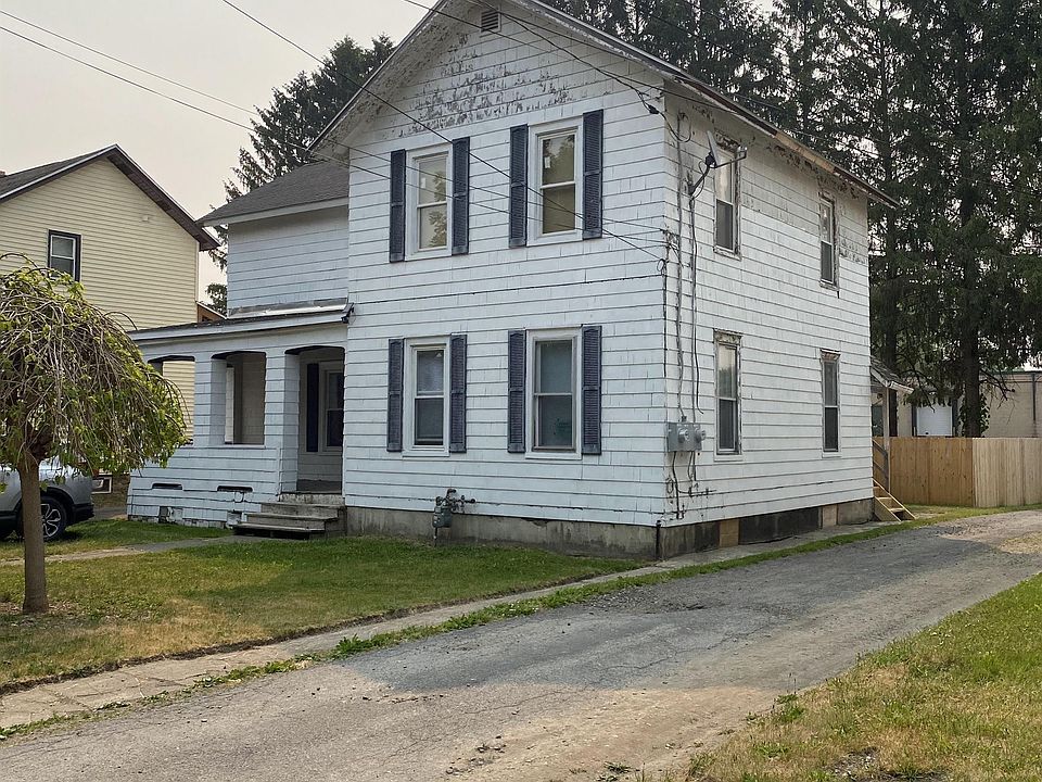 1st image of 114 E Elmwood Ave #1