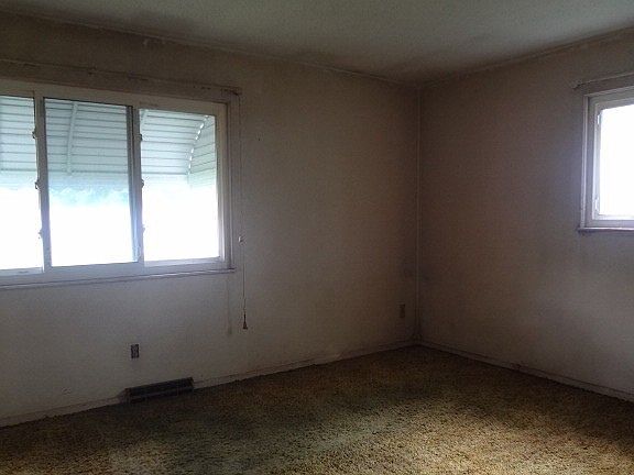3rd image of 4118 Jamesway Dr