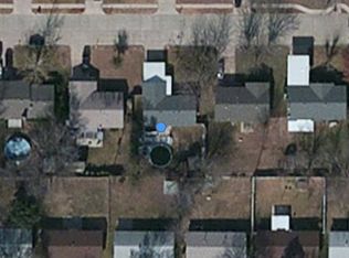 5712 Rosalyn Dr, Watauga, TX 76148