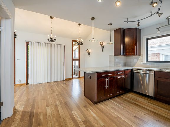 3rd image of 3510 N Natoma Ave