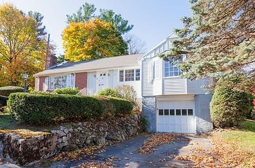 3rd image of 93 Woodlawn Dr