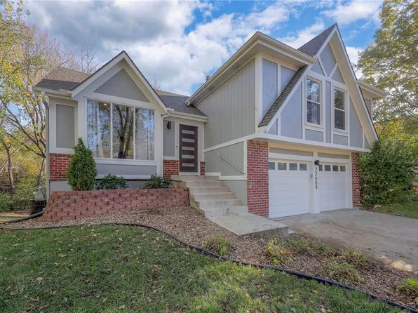 22009 W 48th St, Shawnee, KS 66226