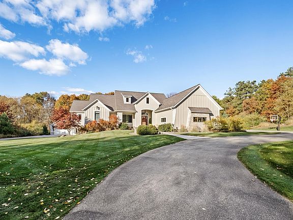 3rd image of 2415 Woodrick Hills Dr NE