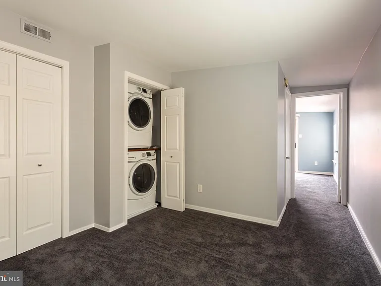 1728 Mount Vernon St #4 — Photo 8