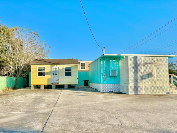 927 27th St, Dickinson, TX 77539