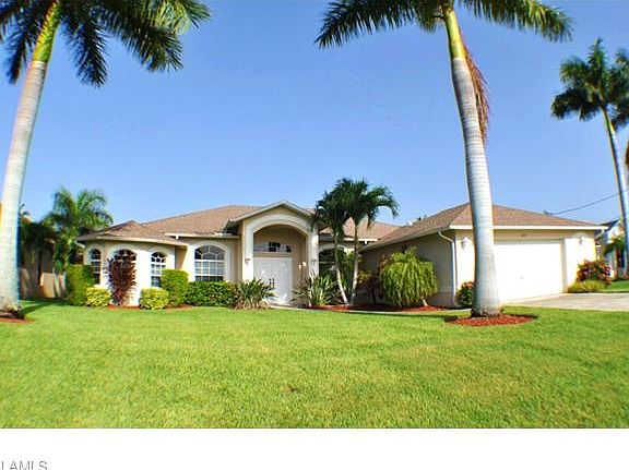 3rd image of 4532 SW 12th Pl