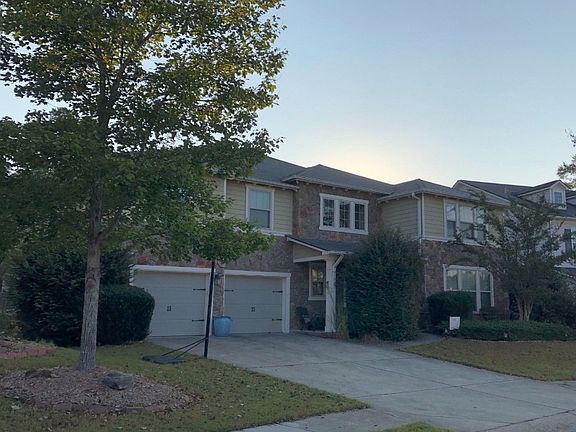 3rd image of 312 Melrose Cir