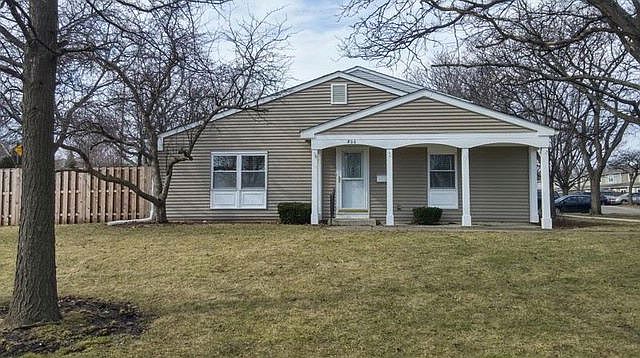 1st image of 800 Bishop Ct