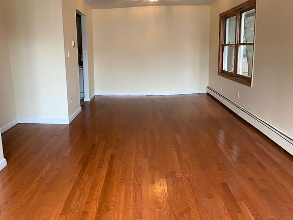3rd image of 426 Colchester Ave #1