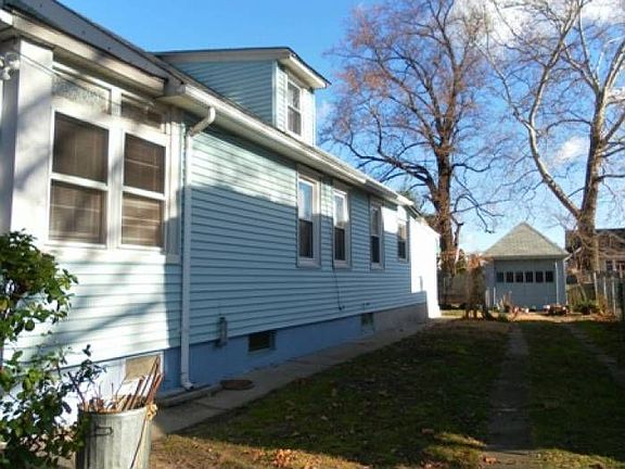 side-driveway exterior