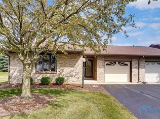8 Windstone Dr, Findlay, OH 45840