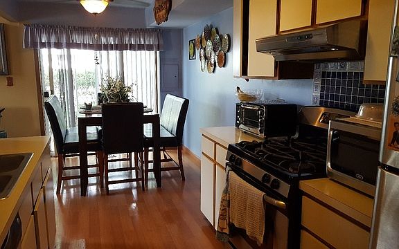 5th image of 201 Acorn Dr
