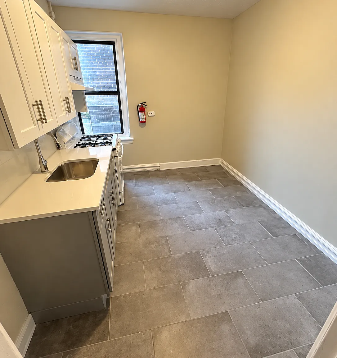 161 Ellis Ave — Photo 1