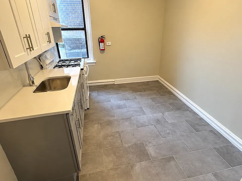 161 Ellis Ave #401