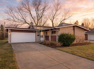 1434 Pine Valley Blvd, Ann Arbor, MI