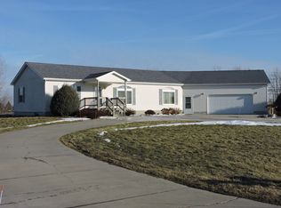 4010 N Mackinaw Rd, Pinconning, MI 48650