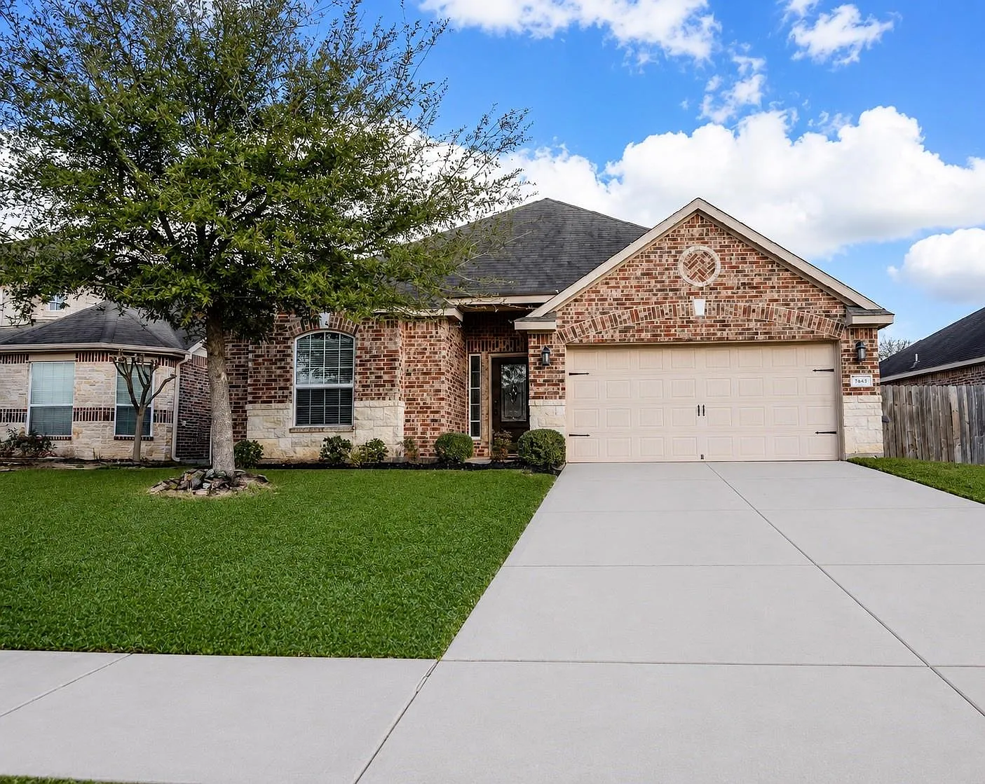 3 bed, 2.0 bath, 1739 sqft, $1,800 — Photo 1