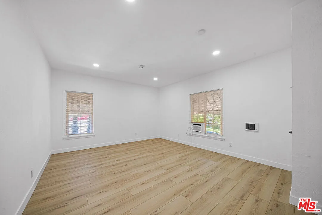 1 bed, 1.0 bath, 750 sqft, $2,099 — Photo 4