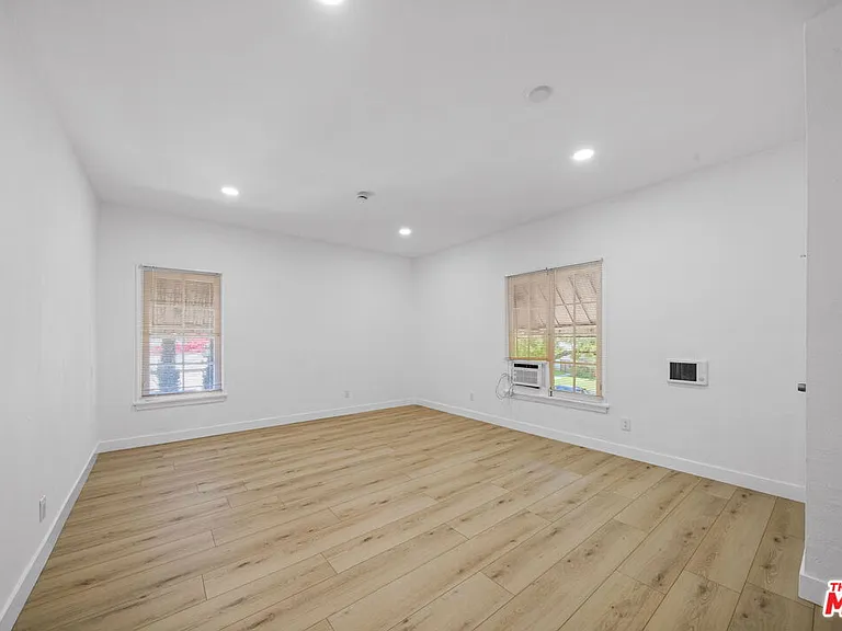 1245 S Orange St #201 — Photo 9