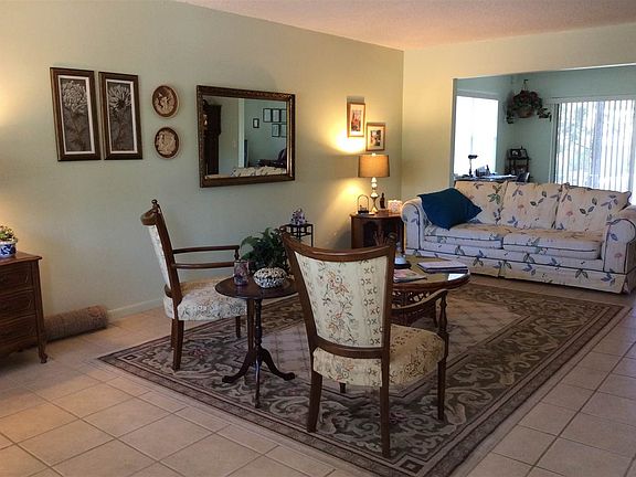 3rd image of 906 Mariana Pl