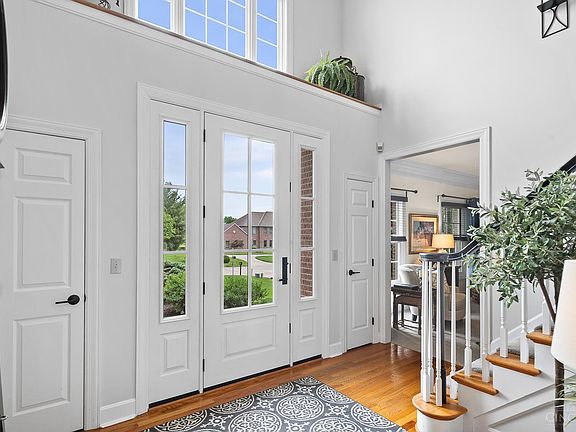2nd image of 6617 S Cove Dr