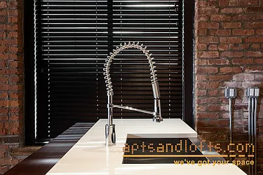 Rented by aptsandlofts.com