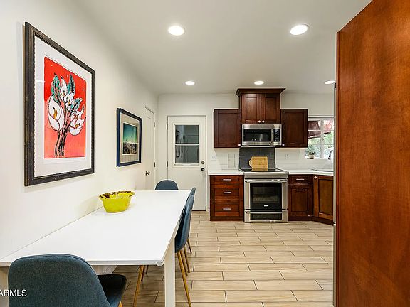 Dining & kitchen