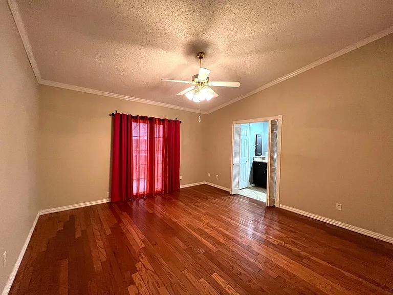 8423 Timber Ml — Photo 8
