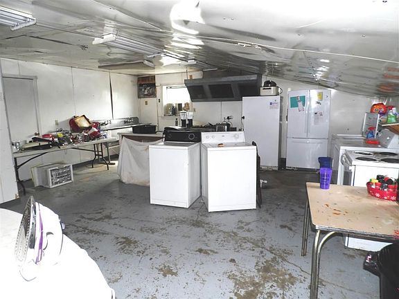 3rd image of 400 Polk Rd #184