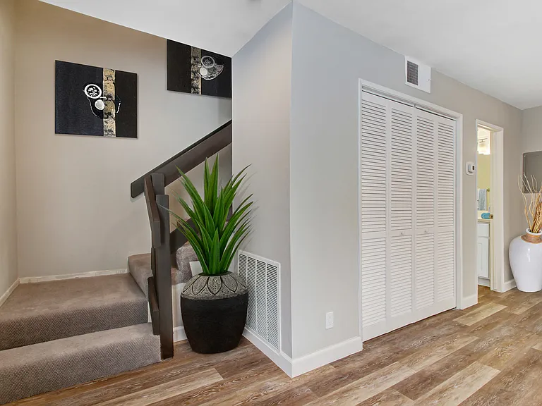 5207 Zelzah Ave — Photo 36