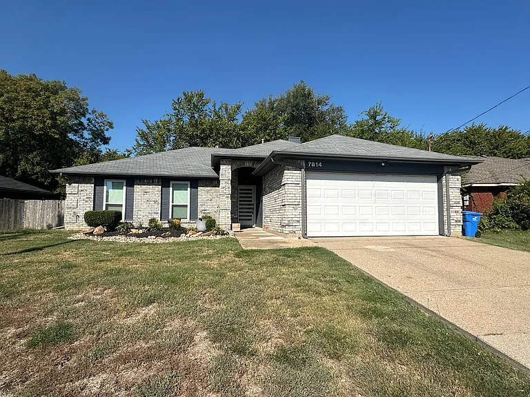 7814 Bob White Dr — Photo 2