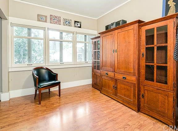 5th image of 316 Wildrose Ave