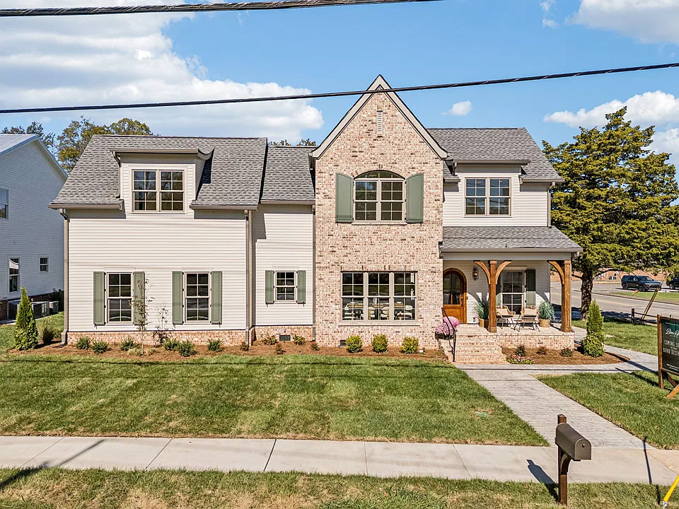 304 Bridge Ave