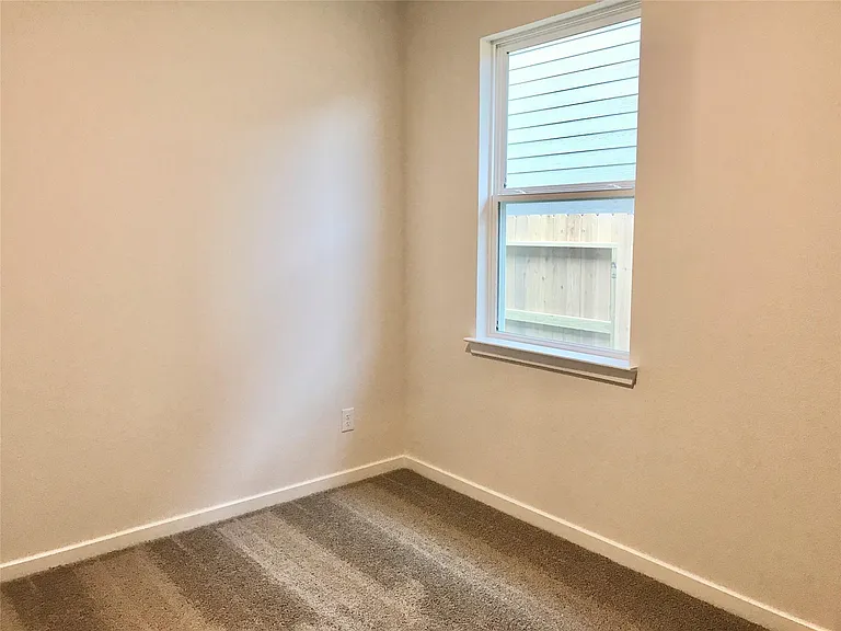 7823 Skylark Heights Ln — Photo 13
