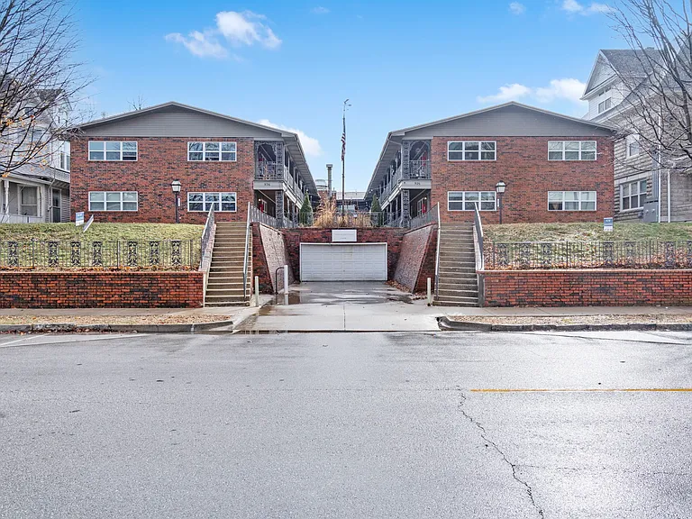 936 E Walnut St #1 — Photo 29