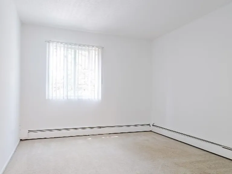 3452 Emerson Ave S — Photo 6