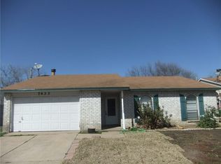 7433 Sandhurst Ln S, North Richland Hills, TX