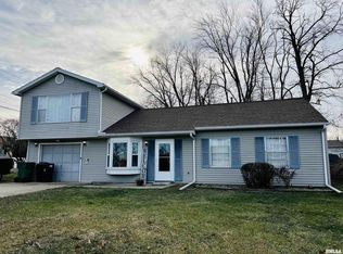 215 Mimosa Ln, Washington, IL