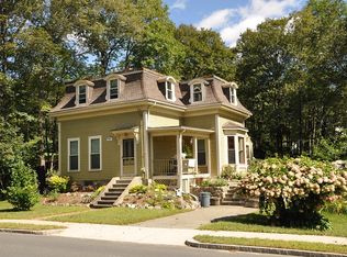 76 Pleasant St, Stoneham, MA 02180