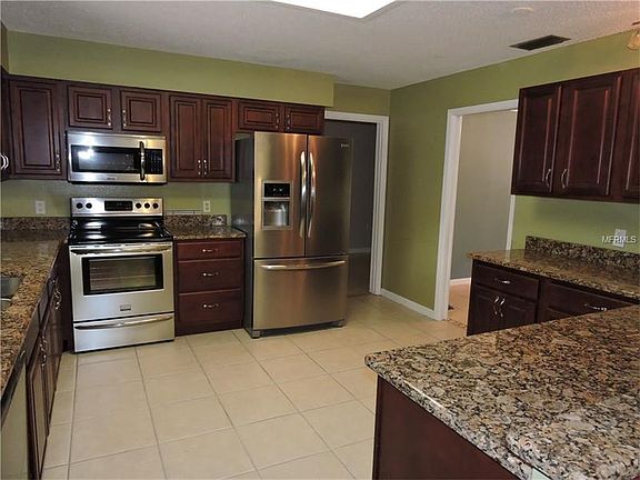 5th image of 603 Orange Valley Ln